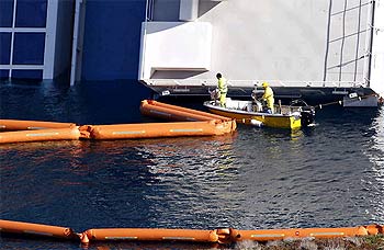 Costa Concordia. ������ ����������� ��������� ����� � ����.