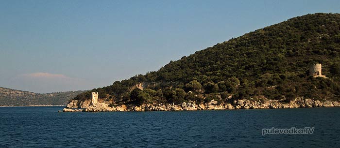 ������. ���������� ����. ������ ������� (Kalamos). ����������� �������������� 1953 ���� ������ ���� ���� (Port Leone) � ����������� �����.