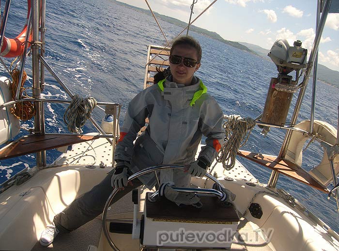 Jeanneau SunFizz 40 ������� (������������� 2013 �). ��� �������.