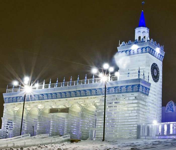 Россия: ледяные скульптуры зимы 2013-2014 гг. Новосибирск. Россия: ледяные скульптуры зимы 2013-2014 гг. Новосибирск.