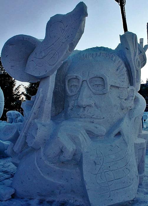 Россия: ледяные скульптуры зимы 2013-2014 гг. Новосибирск. Россия: ледяные скульптуры зимы 2013-2014 гг. Новосибирск.