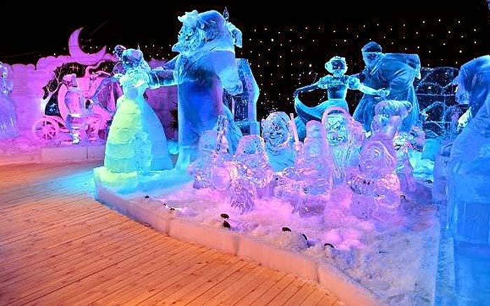 Россия: ледяные скульптуры зимы 2013-2014 гг. Москва. Россия: ледяные скульптуры зимы 2013-2014 гг. Москва.