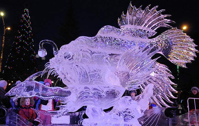 Россия: ледяные скульптуры зимы 2013-2014 гг. Красноярск. Россия: ледяные скульптуры зимы 2013-2014 гг. Красноярск.