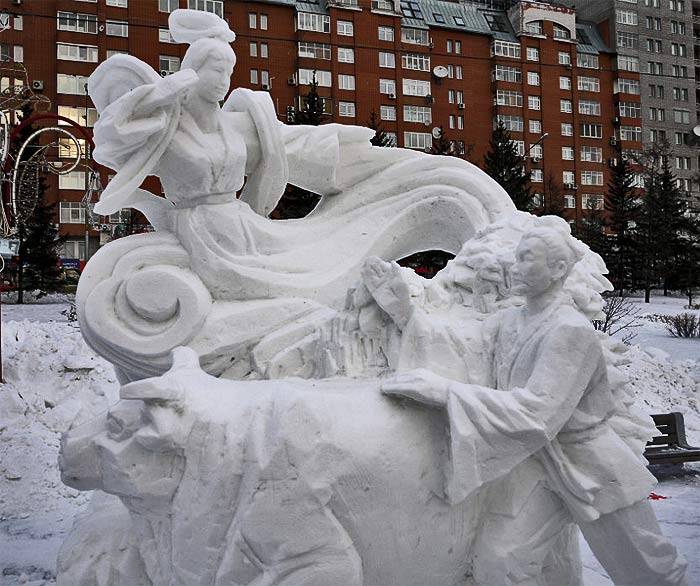 Россия: ледяные скульптуры зимы 2013-2014 гг. Красноярск. Россия: ледяные скульптуры зимы 2013-2014 гг. Красноярск.
