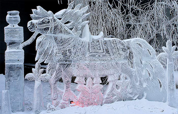 Россия: ледяные скульптуры зимы 2013-2014 гг. Якутск. Россия: ледяные скульптуры зимы 2013-2014 гг. Якутск.