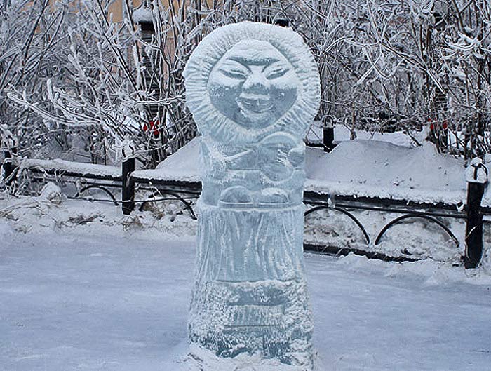 Россия: ледяные скульптуры зимы 2013-2014 гг. Якутск. Россия: ледяные скульптуры зимы 2013-2014 гг. Якутск.