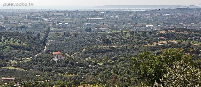 Греция. Пелопоннес. Илиа. Вид на Кипариссийский залив из монастыря св.Георгия.