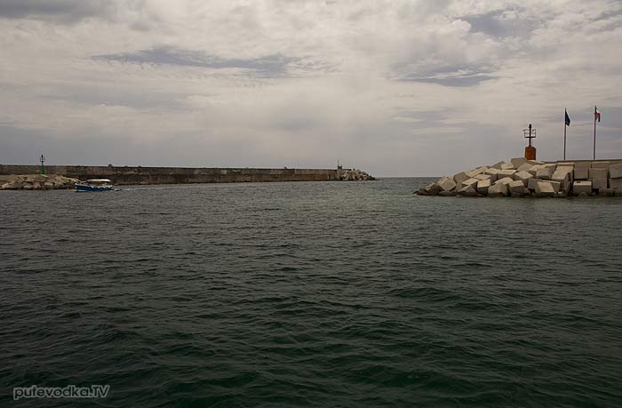  . . - .     (Santa Maria di Leuca).  .