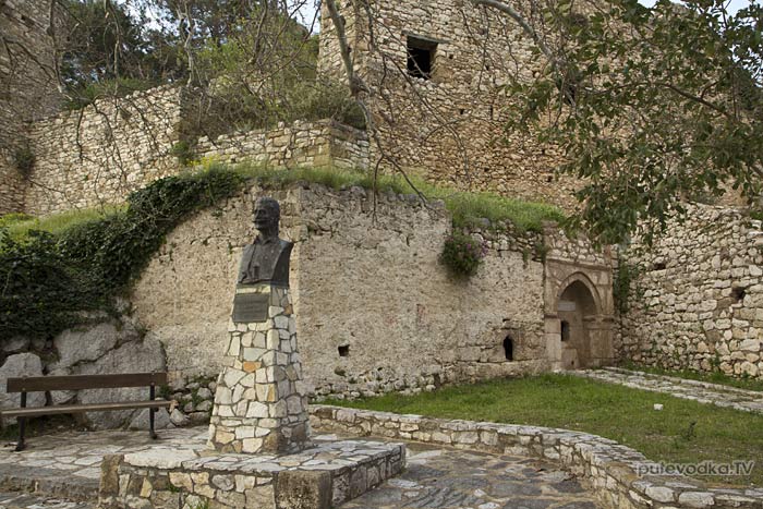 Кипарисийский замок Кипарисийский замок